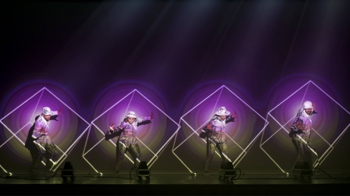 Around the world - Brodas Bros Around the world - Brodas Bros