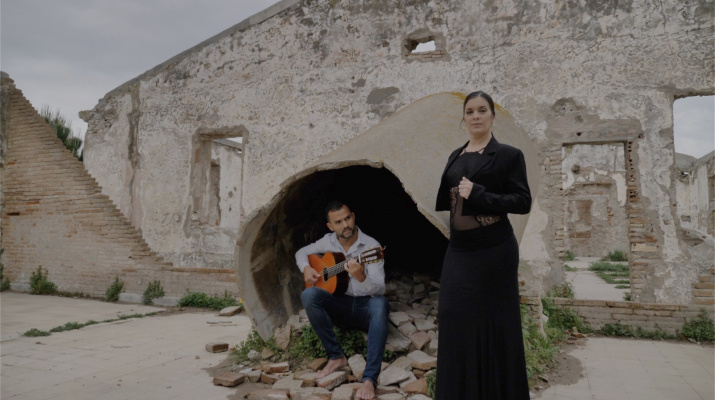 Mavi Arias_L Mavi Arias_L