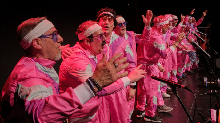 Presentació del grup Chirigotauros i festa de disfresses