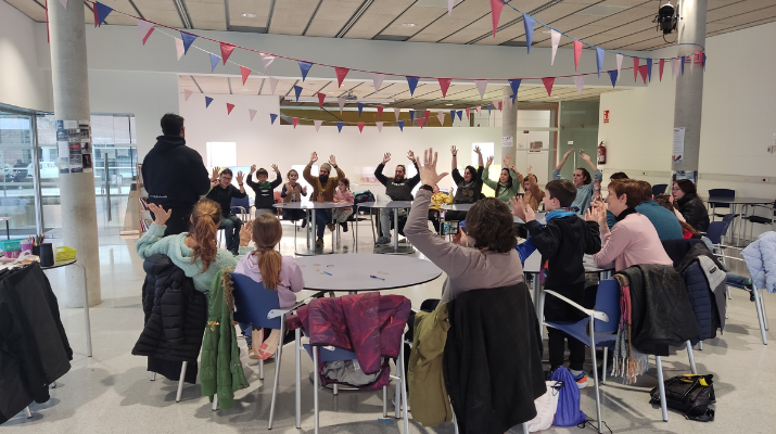 Ribera_OF_ Circ en família Màgia