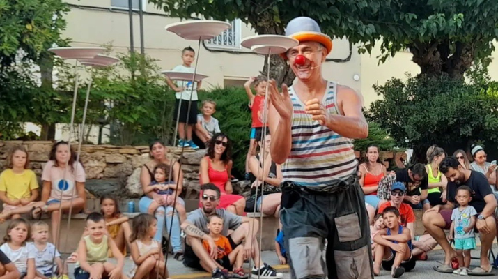 Tardes en família: Taller i espectacle Tastacirc