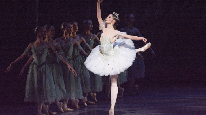 cèntric_viu opera_bella dorment cèntric_viu opera_bella dorment