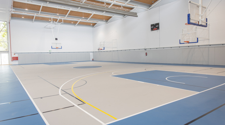 Nou pavelló CEM Estruch alta.jpg