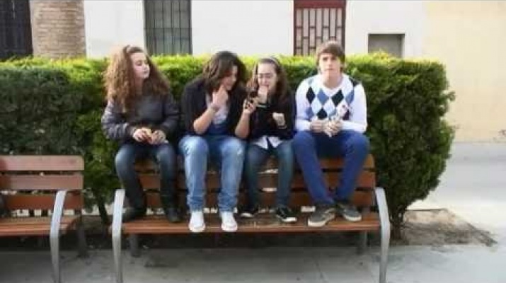 Article 13. "Actuem amb civisme"