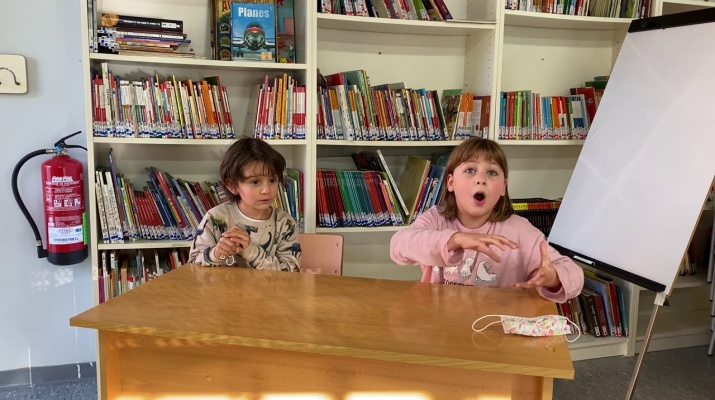 Pregunta a una científica amb l'Escola Charles Darwin (Inicial)