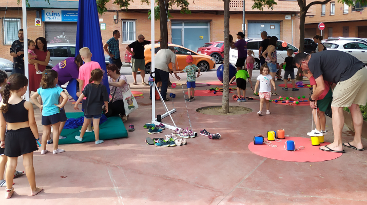 Circ en família amb Kanaya Circ Circ en família amb Kanaya Circ