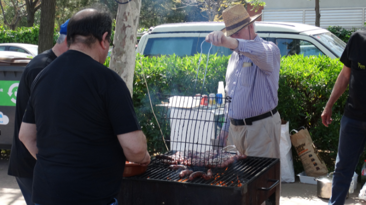 Festes del barri Sant Jordi-Ribera Baixa: botifarrada Festes del barri Sant Jordi-Ribera Baixa: botifarrada