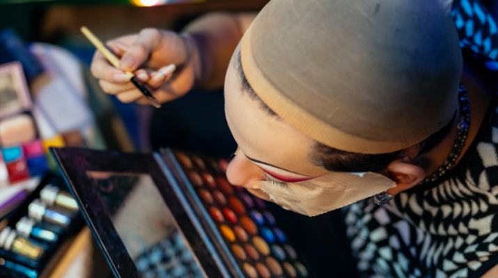 Taller de maquillatge Drag amb Fonatrix