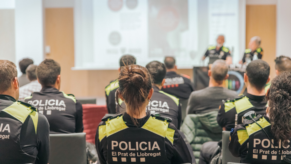 Jornada fomació LGTBI+ policia