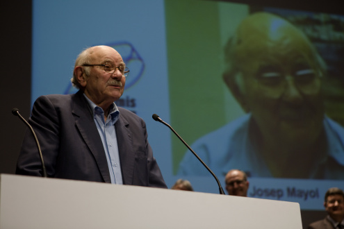 Josep Mayol Colell, en rebre el Premi Ciutat del Prat l'any 2010.