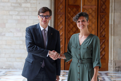 L'alcaldessa del Prat, Alba Bou, i el president de la Generalitat, Salvador Illa, al Palau de la Generalitat (foto: Rubén Moreno/Generalitat de Catalunya)