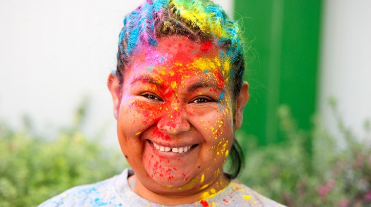 Holi Dolly