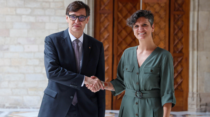 L'alcaldessa del Prat, Alba Bou, i el president de la Generalitat, Salvador Illa, al Palau de la Generalitat (foto: Rubén Moreno/Generalitat de Catalunya)