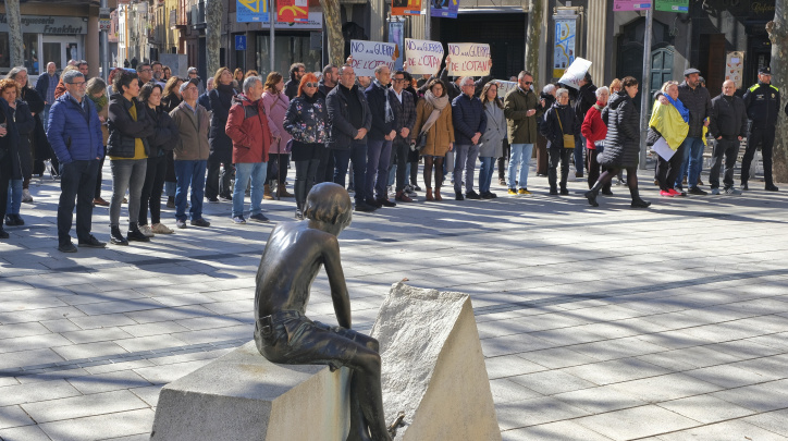 L'Ajuntament del Prat fa cinc minuts de silenci per la pau a Ucraïna
