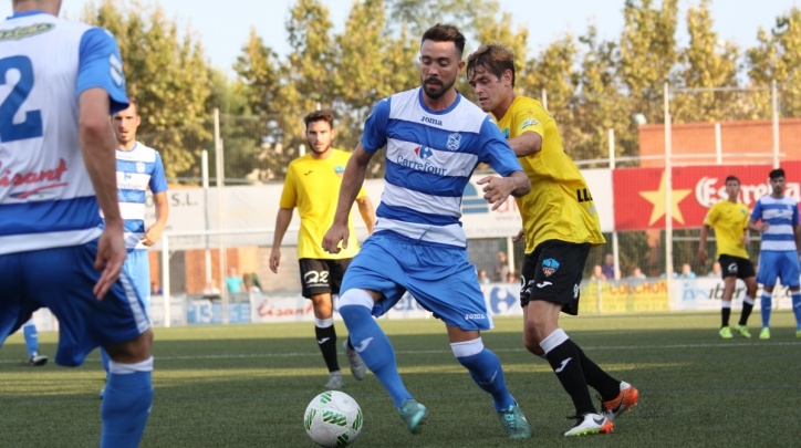 Moment del partit disputat entre l'AE Prat i el Lleida Esportiu. (FOTO: AE Prat)