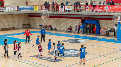 Jornada esportiva Juga Verd Play de bàsquet al CEM Estruch (2016)