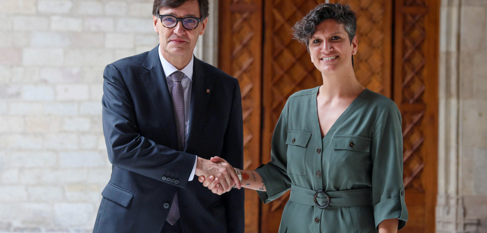 L'alcaldessa del Prat, Alba Bou, i el president de la Generalitat, Salvador Illa, al Palau de la Generalitat (foto: Rubén Moreno/Generalitat de Catalunya)