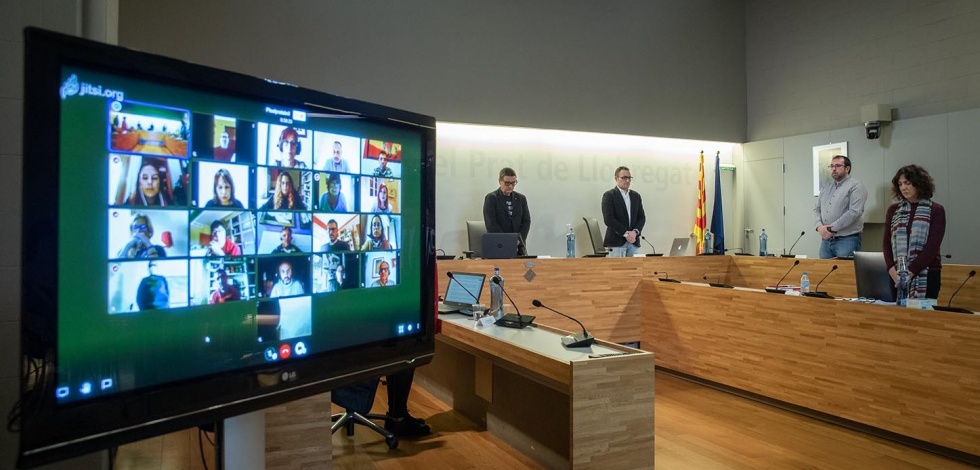 Minut silenci ple telemàtic abril